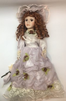 Фарфорова Кукла в старовинній сукні, сувенірна, колекціонована 45 см " Шарлотта " 1303-10 1303-10 фото